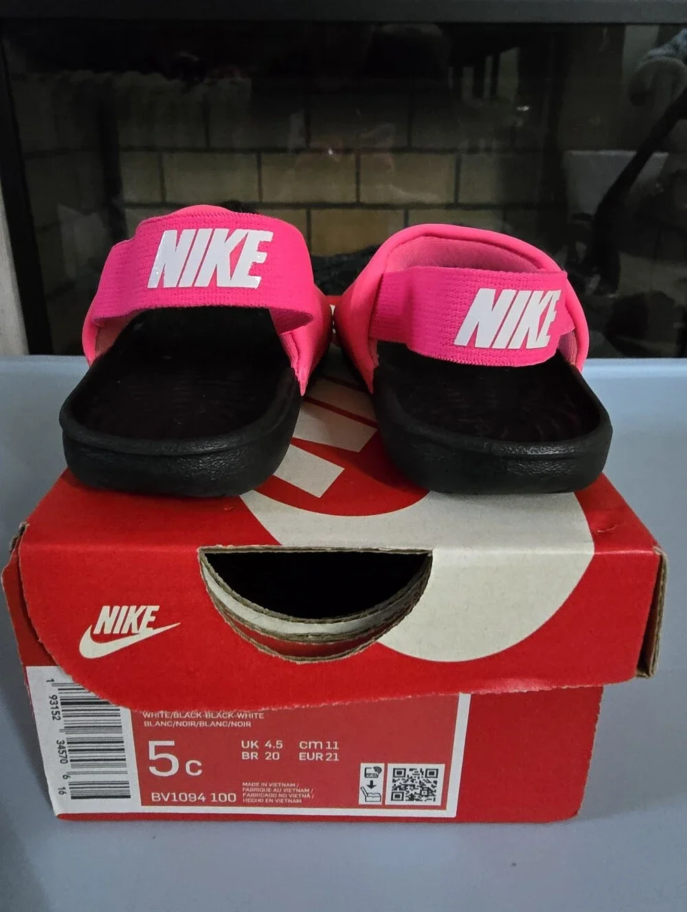 Nike Sunray Protect 2 Toddler Sandals Pink Black White Size 5C With Box
